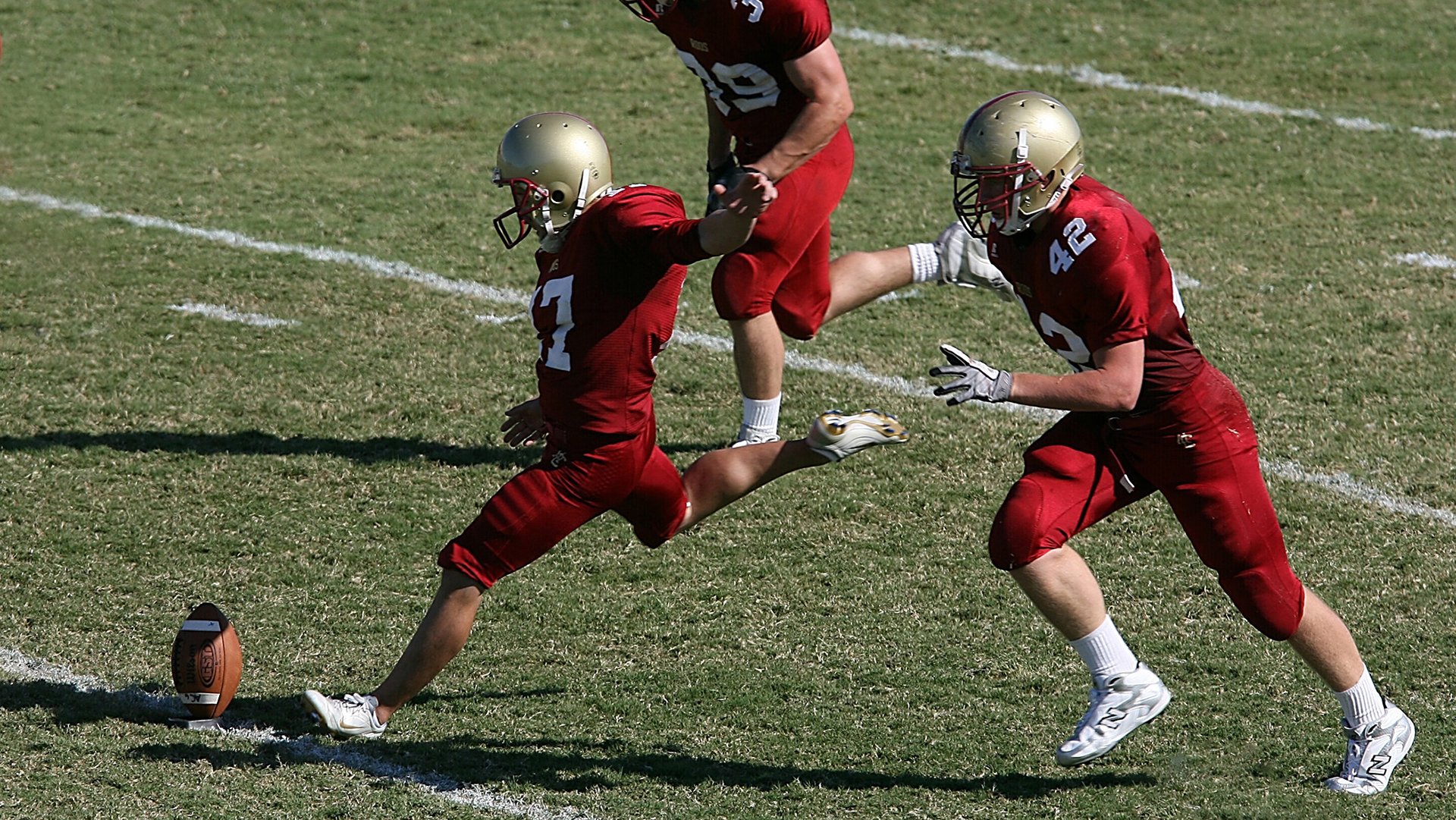 中国足球球员伤后状态恢复比对，中国足球队受伤