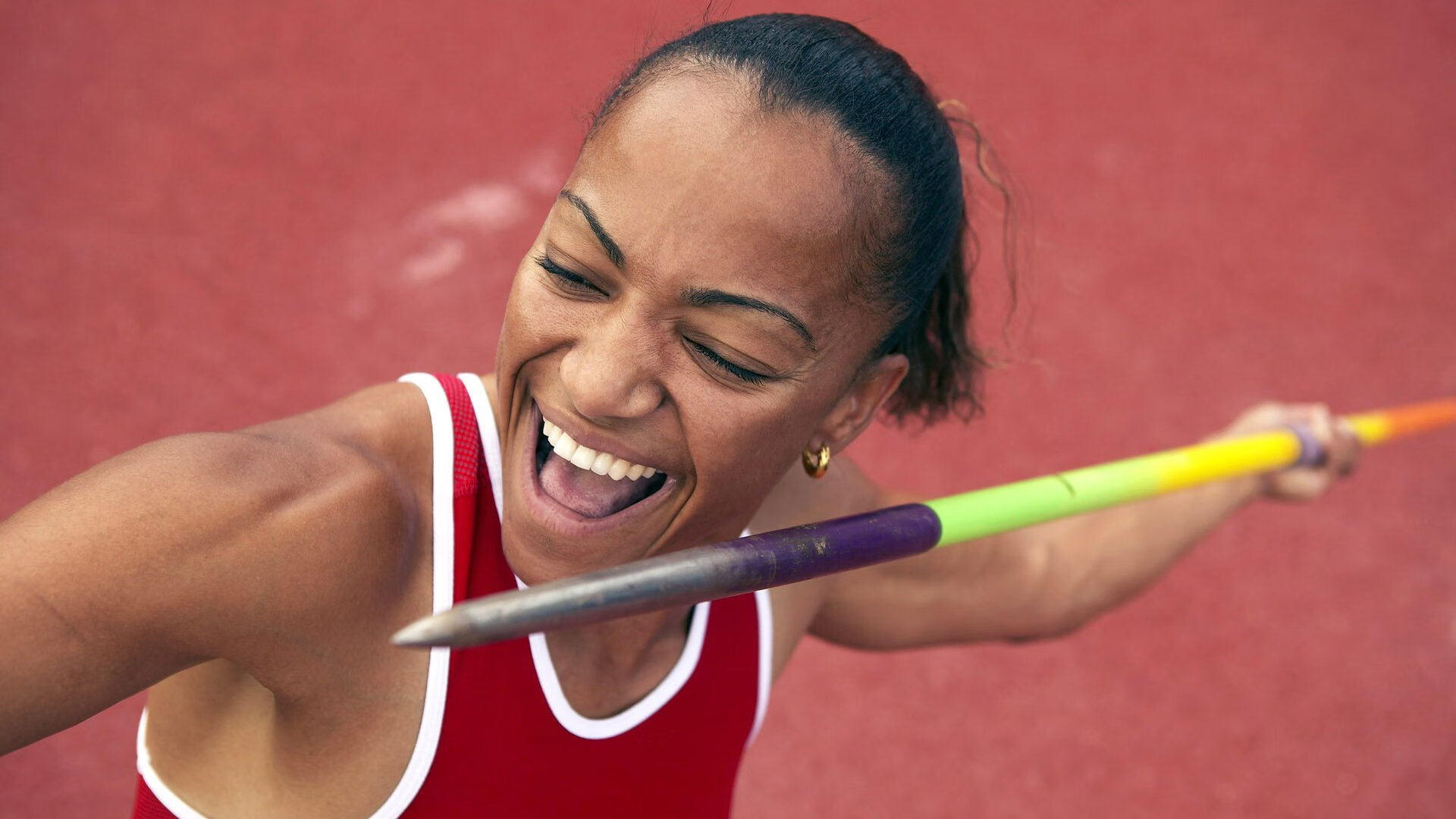 英超赛季中期球员高强度冲刺频次与肌肉疲劳关系,英超训练足球