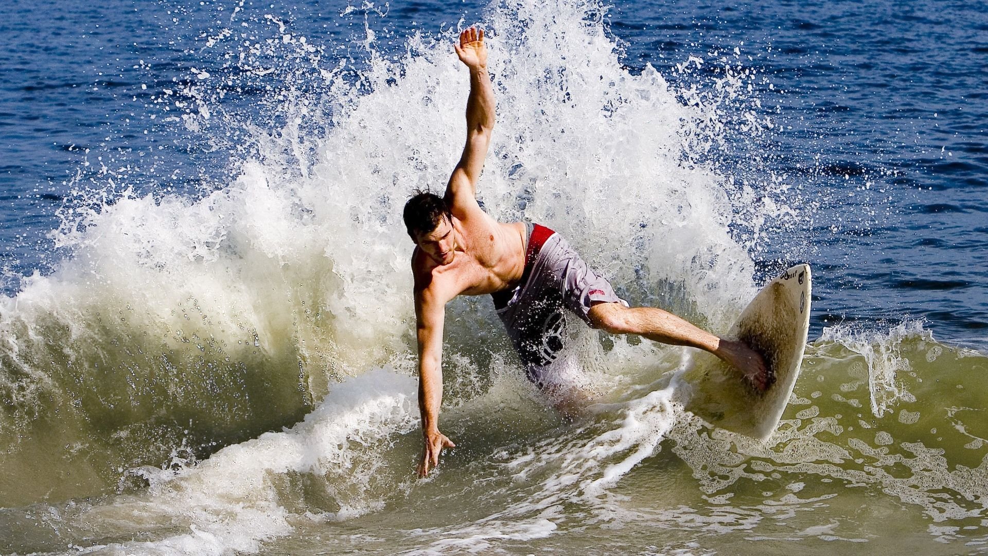 外援离队后影响球队战术连续性未有缓冲方案,外援技术犯规哭了